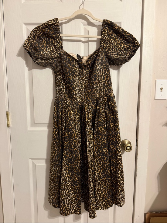 Vixen by Micheline Pitt Dresses & Skirts - Vixen by Micheline Pitt Leopard Print Midi Dress